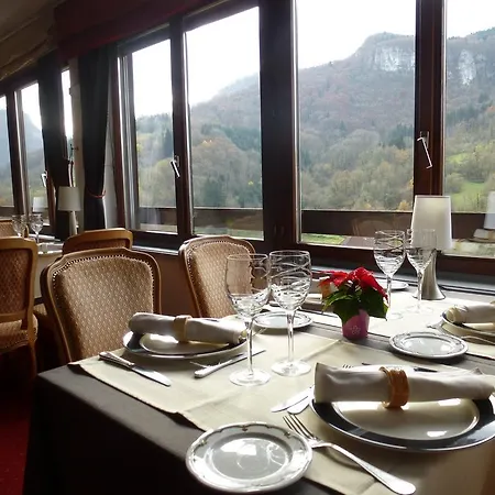 La Cascade Hotel 3*