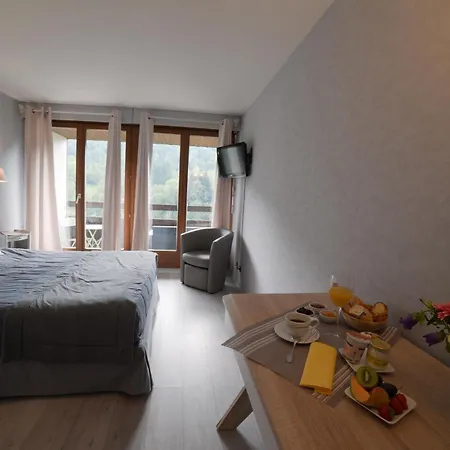 La Cascade 3*